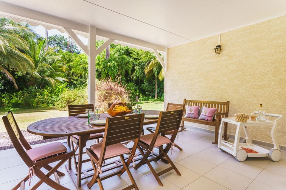 Patio, Day, Garden, Balcony/Terrace, Dining area, Garden view