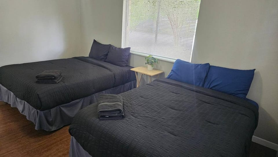 Homey 2BR Home Near Downtown & Airport House in Austin
