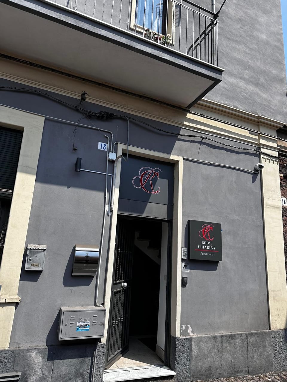 Property building, Facade/entrance