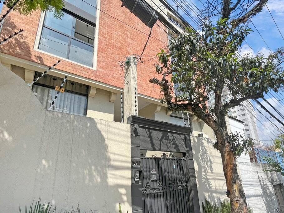 Property building, Day