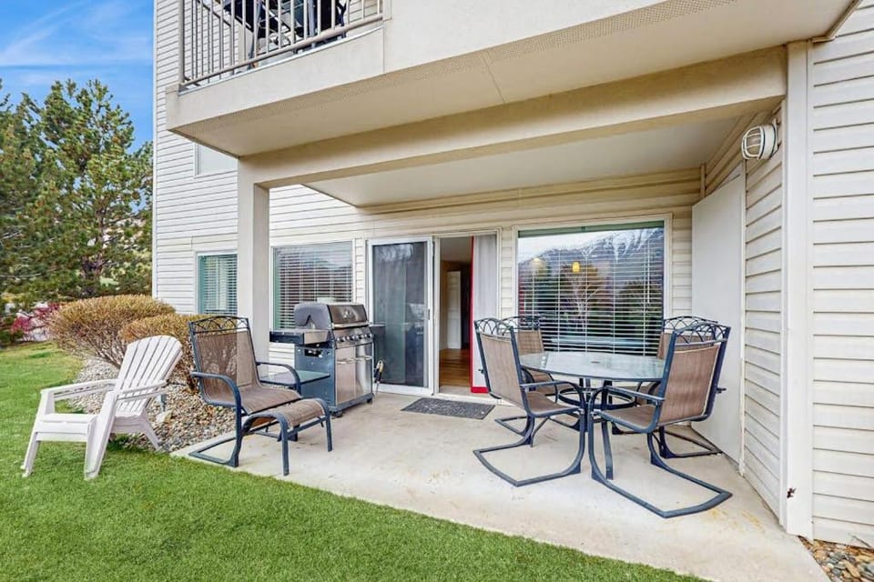 Park Pointe: (A104) Apartment in Chelan (In Town)