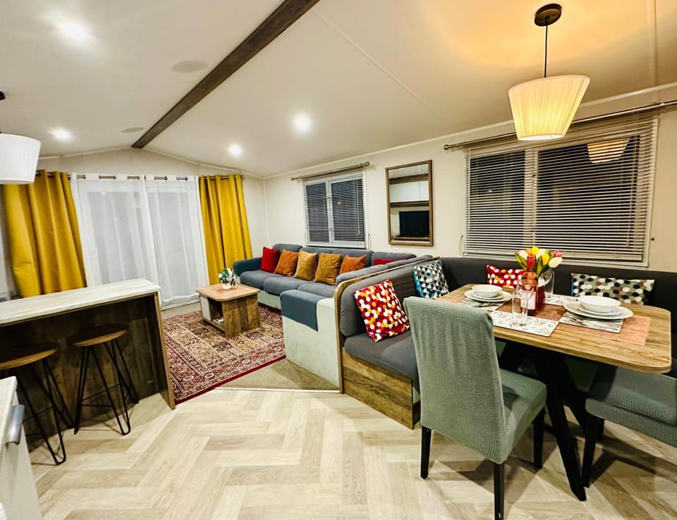 The Lakeside 21 Caravan 8 berth with Hot tub and Private Fishing Peg at Tattershall Lakes House in Tattershall