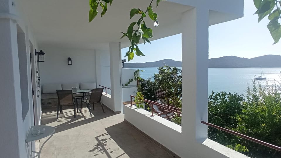 Day, Natural landscape, View (from property/room), Balcony/Terrace, Mountain view, Sea view