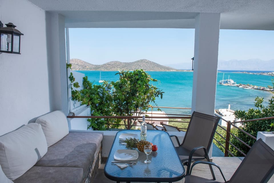 Natural landscape, View (from property/room), Balcony/Terrace, Mountain view, Sea view