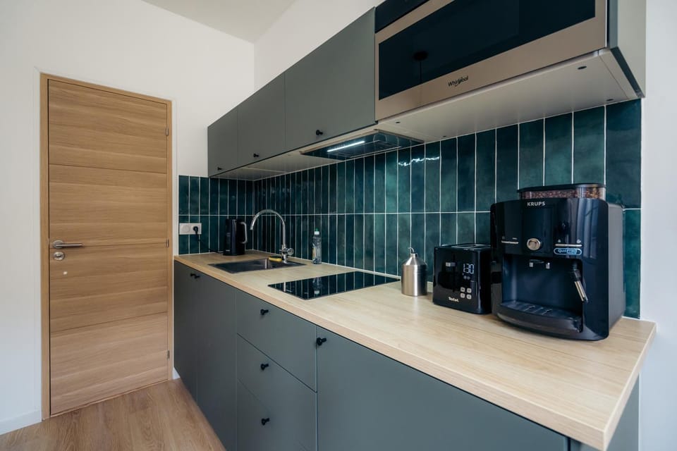 Coffee/tea facilities, kitchen