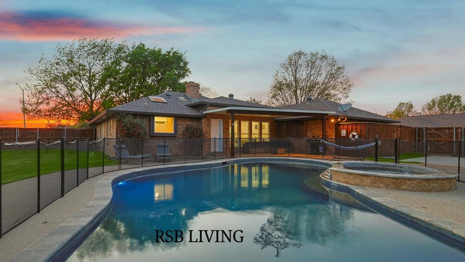 Swimming pool, Swimming pool, sunbed