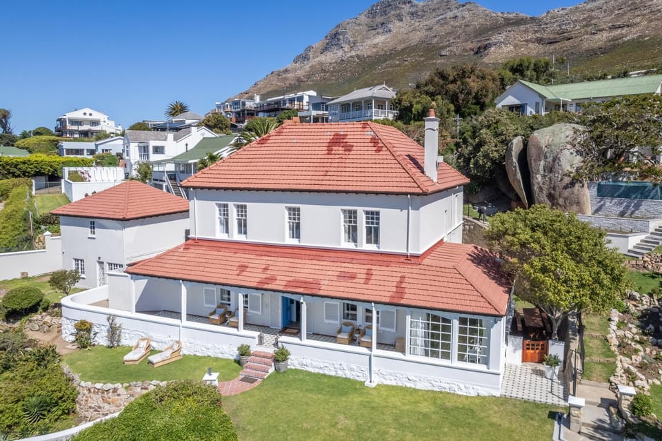 Property building, Day, Mountain view