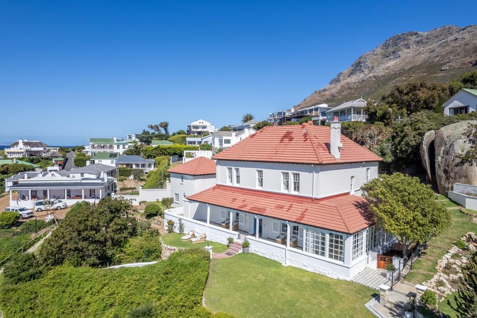 Property building, Day, Mountain view