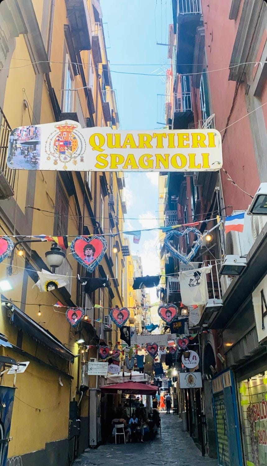 Merlino Rooms Napoli Bed and Breakfast in Naples