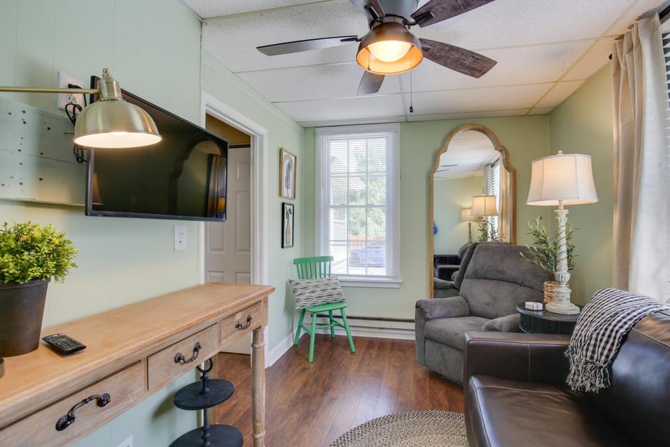 'The Cabernet Cabin' Defiance Home on Katy Trail! Cabin in Ozark Mountains