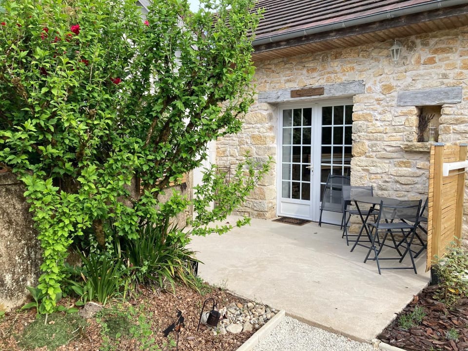 Coquelicot - Suite Familiale Bed and Breakfast in Nouvelle-Aquitaine