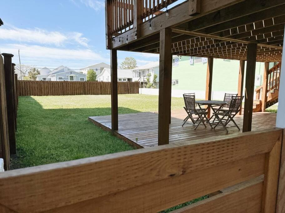 Little Paddle in Boardwalk District - 2 Blocks to Beach Boardwalk & Lake House in Carolina Beach