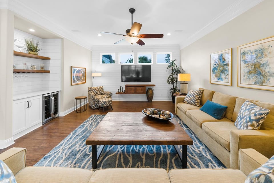Das Beach Haus by Gulf Tide Vacation Rentals House in Destin