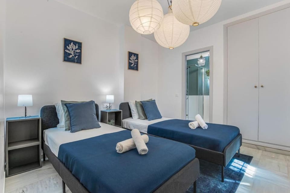 5 Sec to Beach | Modern 2BR Costa Stay Apartment in Spain