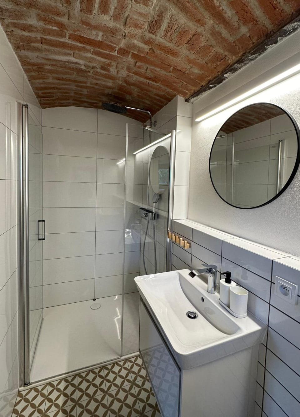 Shower, Bathroom