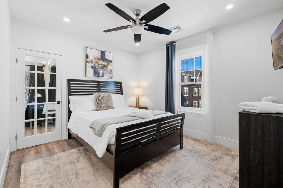 Boston First floor condo Apartment in Framingham