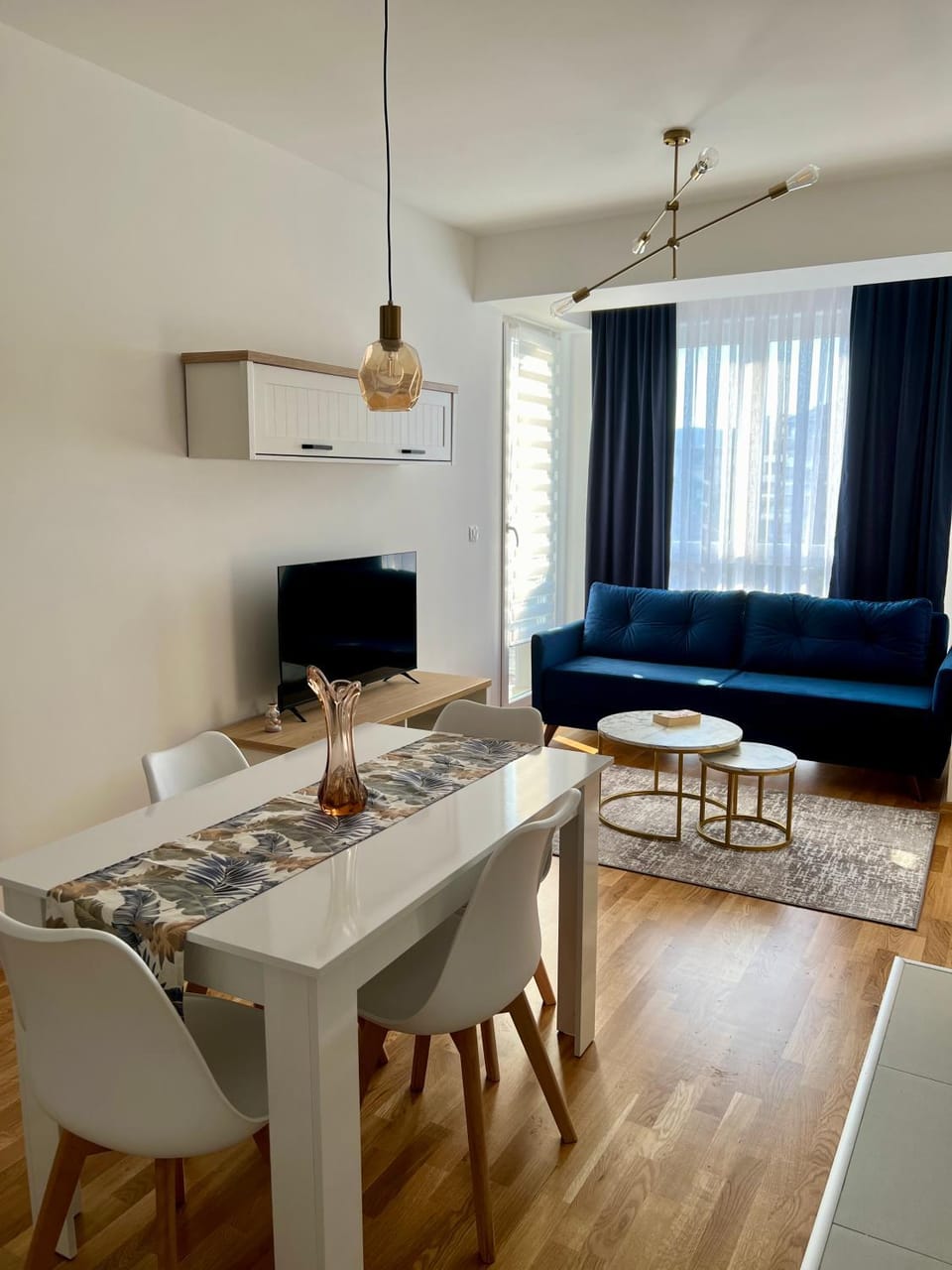 Game Room, TV and multimedia, Living room, Seating area, Dining area, Evening entertainment