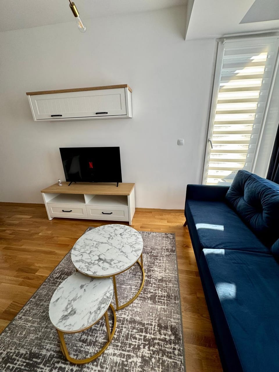 TV and multimedia, Living room, Seating area, Evening entertainment, Entertainment, internet, air conditioner
