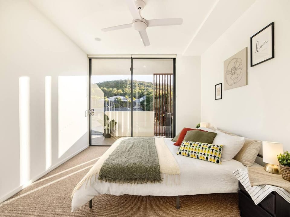 Stunning Mount View Modern Apartment MtGravatt CBD Apartment in Brisbane