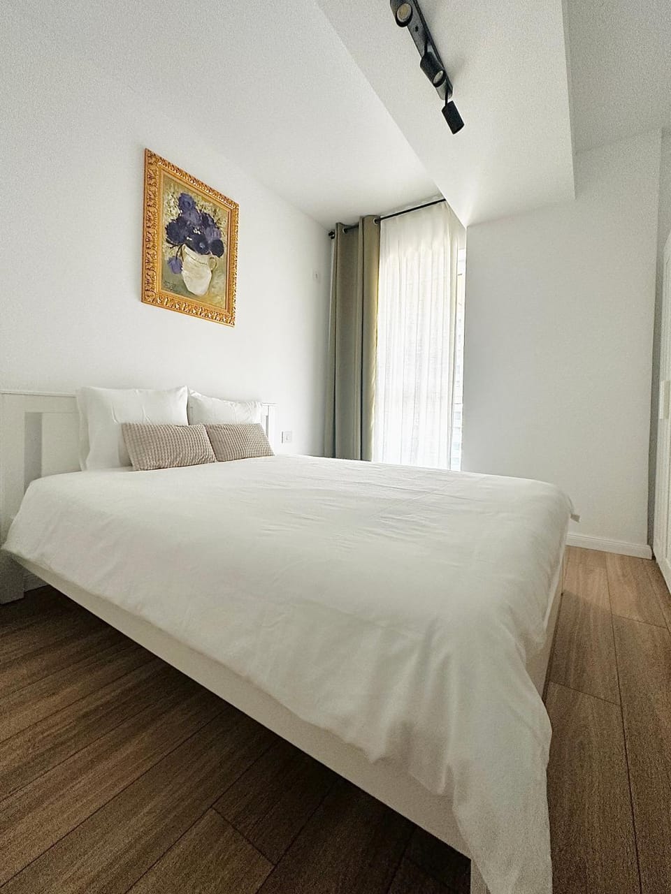AMB Luxury Residence Pipera Apartment in Bucharest