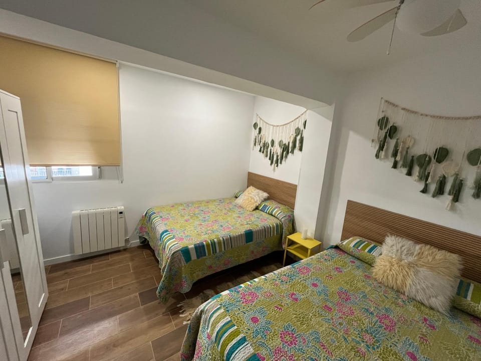 Bed, Bedroom, heating, heating, air conditioner, air conditioner