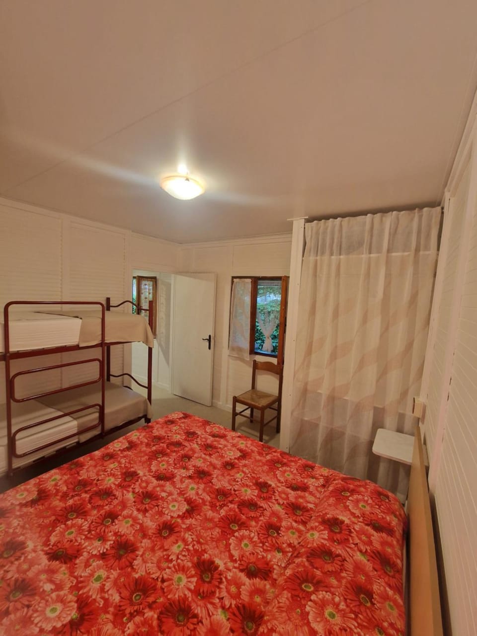Bed, Photo of the whole room, Bedroom, bunk bed