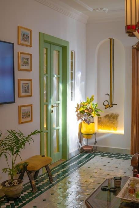 Dar Zohra - Traditional Moroccan Home with Terrace Overlooking Tangier Apartment in Tangier