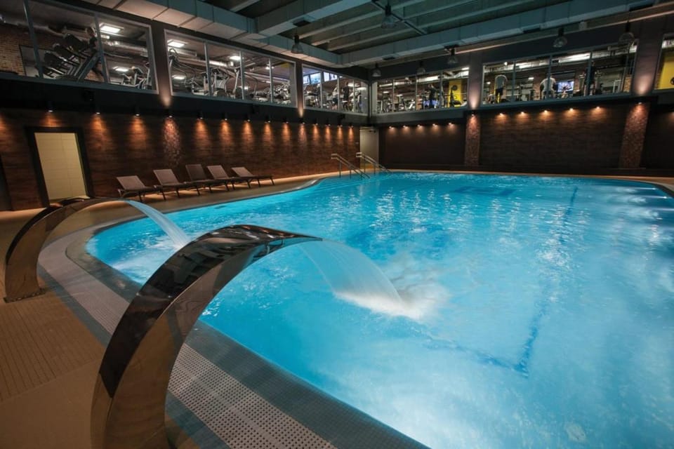 Fitness centre/facilities, Swimming pool
