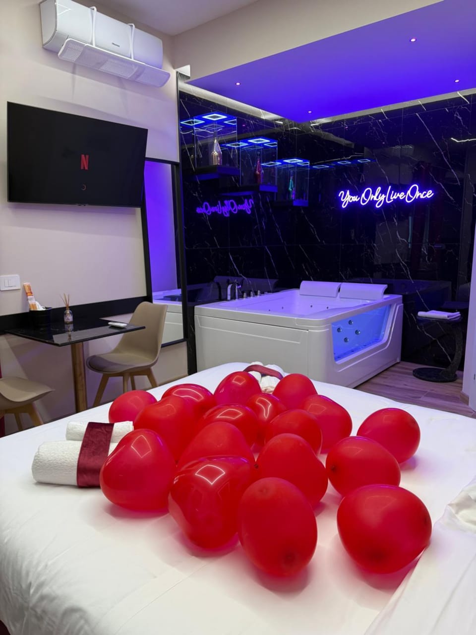 Raffaelli Suite Bed and Breakfast in Rome