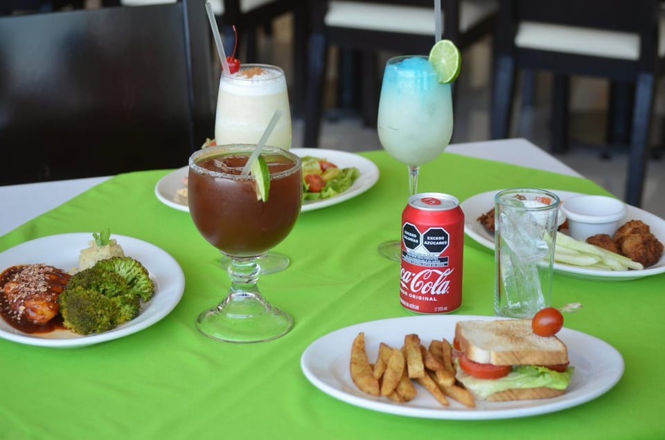 Restaurant/places to eat, Food and drinks, Food, Lunch, Dinner, Drinks