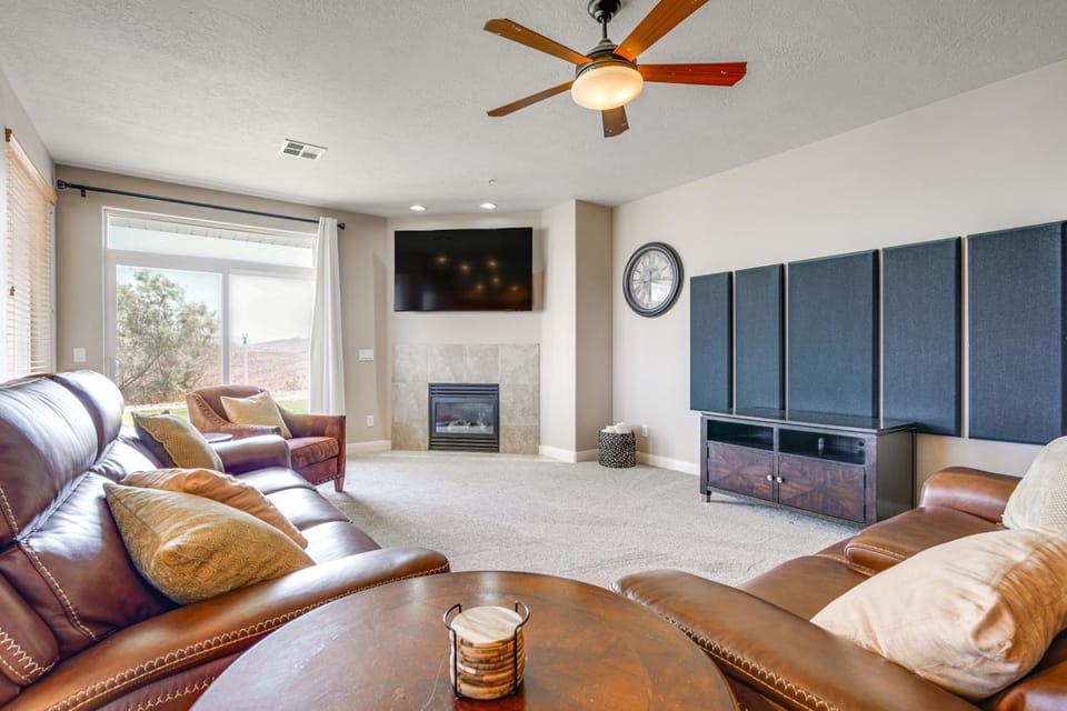 Pool Access & Patio! Resort-Style St George Condo House in St George