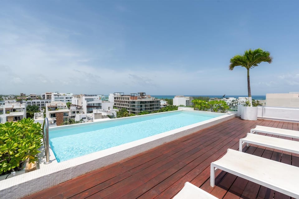 Property building, Day, View (from property/room), Balcony/Terrace, Pool view, Sea view, Swimming pool, Swimming pool, sunbed