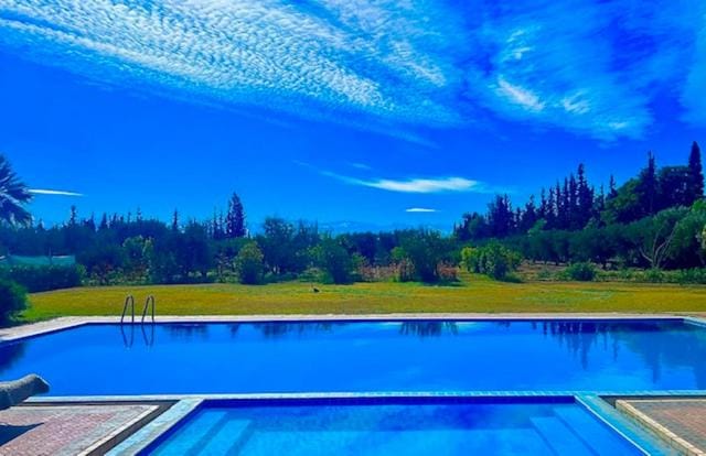 Mountain view, Swimming pool