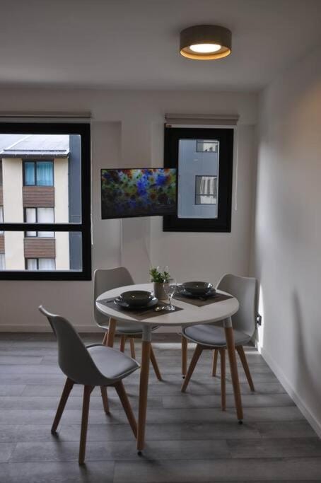 TV and multimedia, Dining area