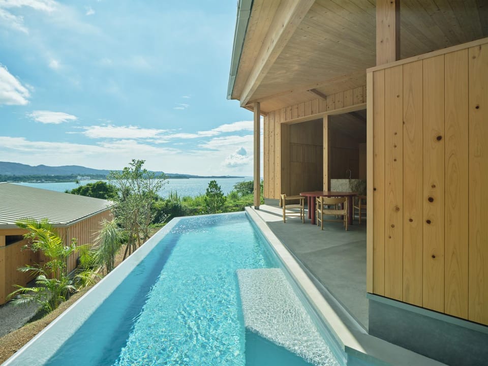 Balcony/Terrace, Dining area, Pool view, Sea view