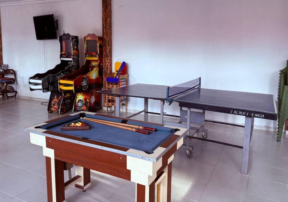 Communal lounge/ TV room, Billiard, Game Room, Table tennis, Evening entertainment