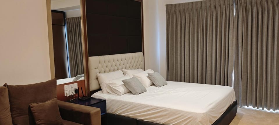 Seating area, Bedroom