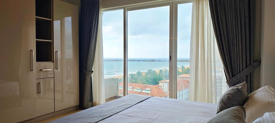 View (from property/room), City view, Sea view