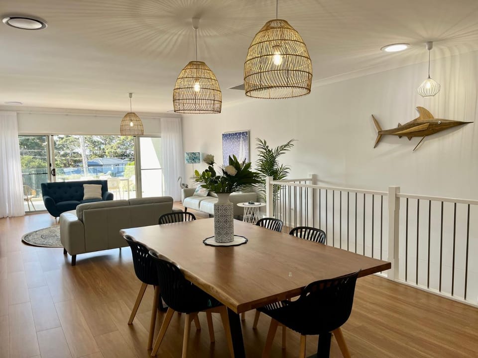 Sun Sea by Book Jervis Bay - Luxury in Vincentia with Ocean Views House in Vincentia