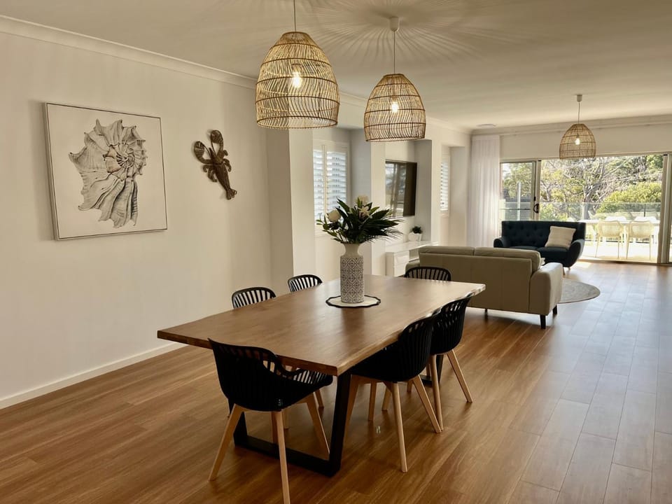 Sun Sea by Book Jervis Bay - Luxury in Vincentia with Ocean Views House in Vincentia