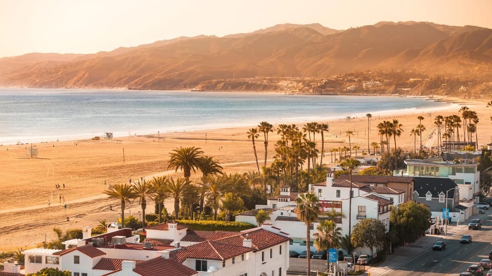 Nearby landmark, Neighbourhood, Natural landscape, Beach, City view, Mountain view, Sea view, Location, Sunset