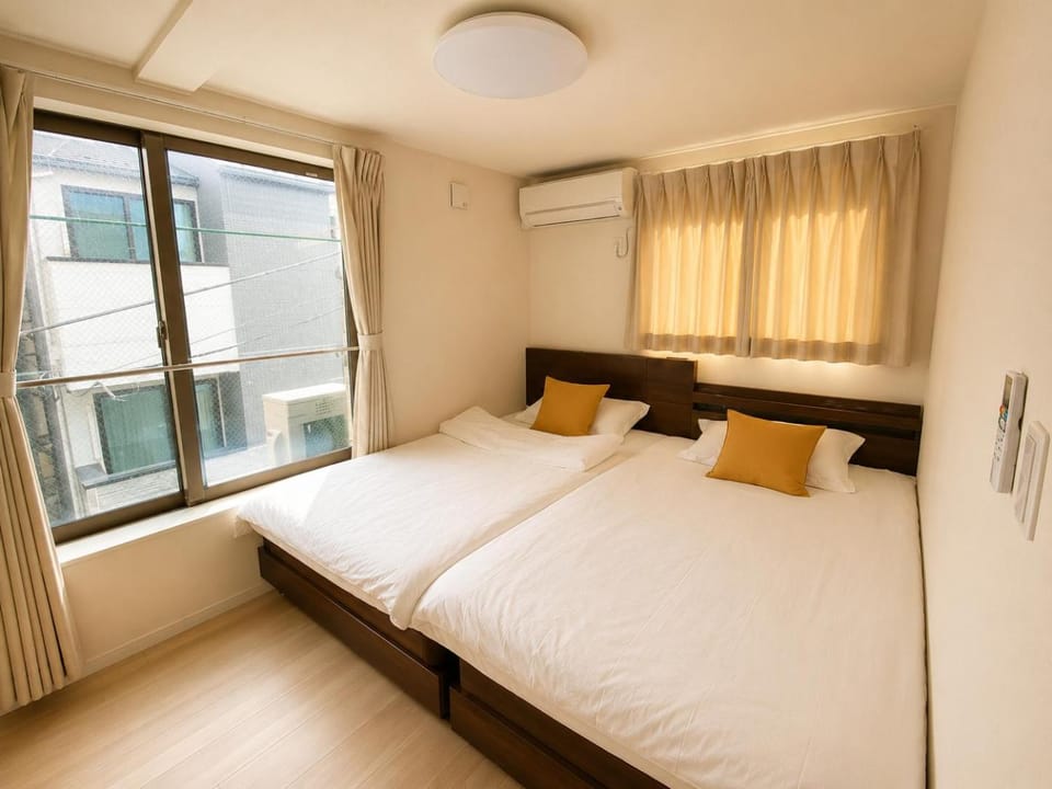 Bed, Photo of the whole room, Bedroom, air conditioner