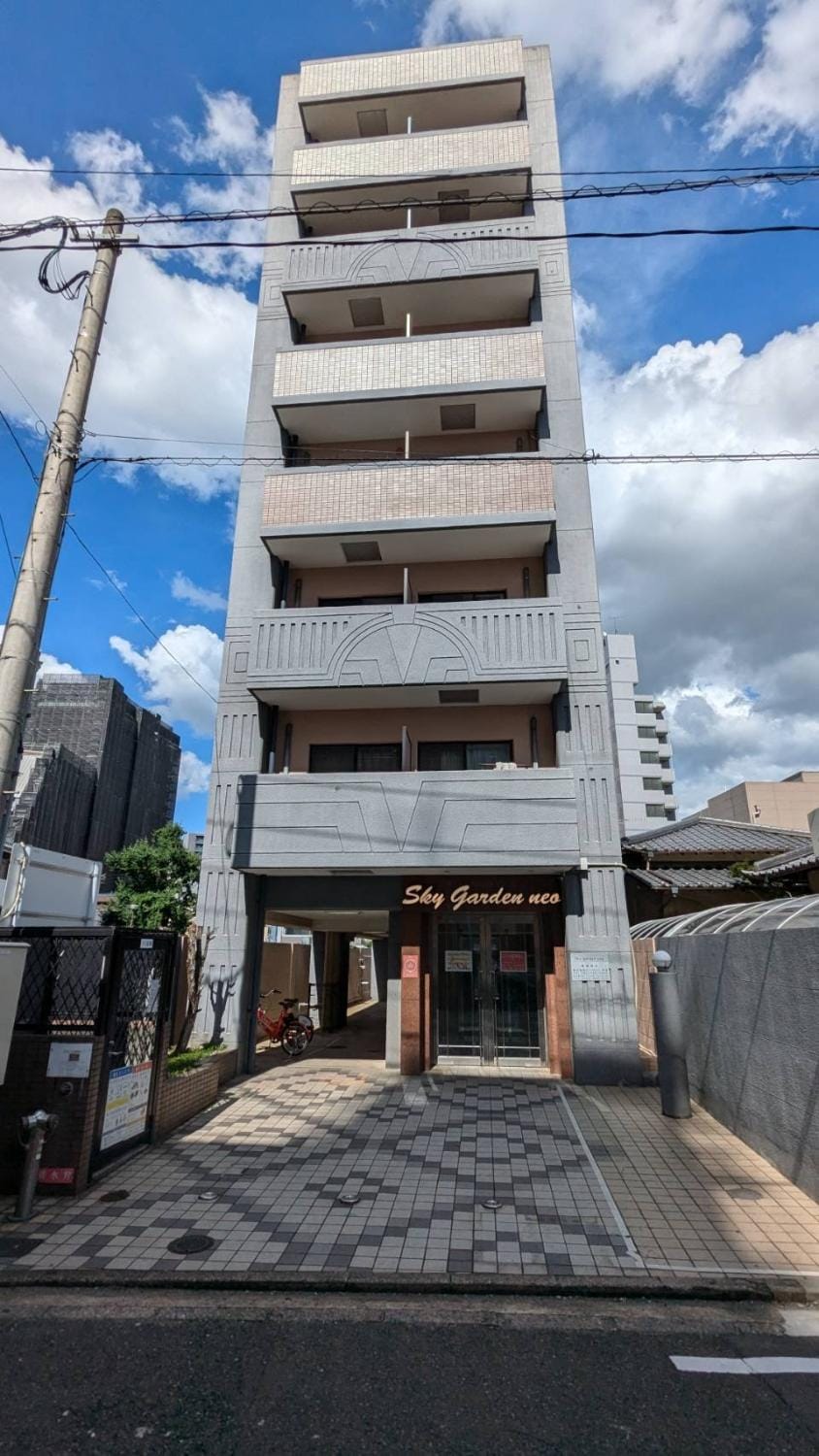 Property building, Day