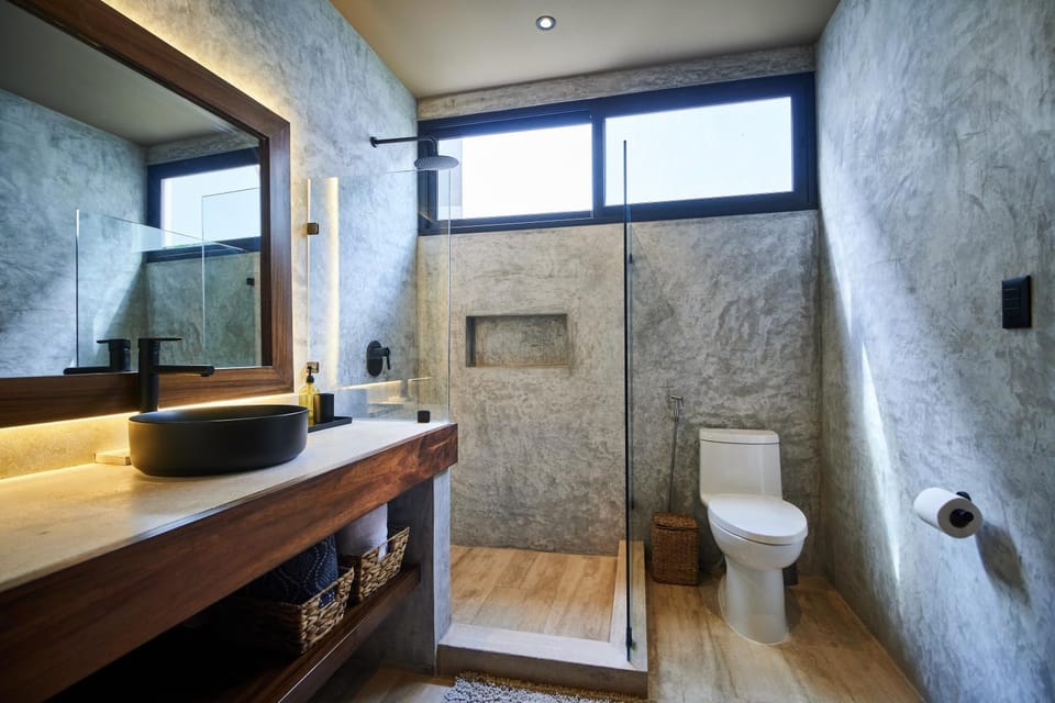 Shower, Toilet, Bathroom, towels