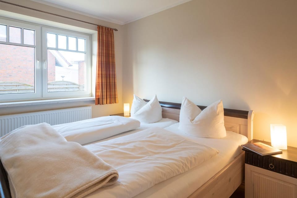 Haus Seeschwalbe - Wohnung Schwalbennest Apartment in Lower Saxony, Germany