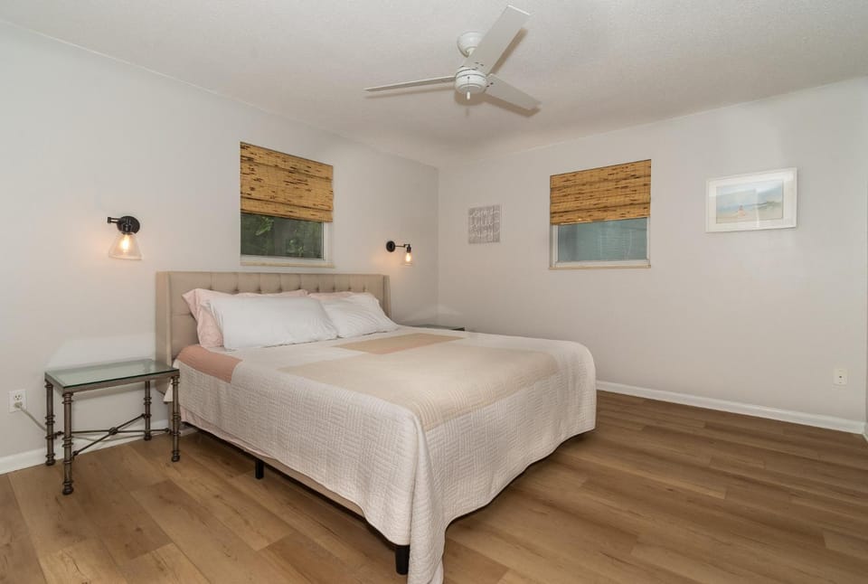 Slow MOcean Beach Oasis ~ Minutes to the Beach House in New Smyrna Beach