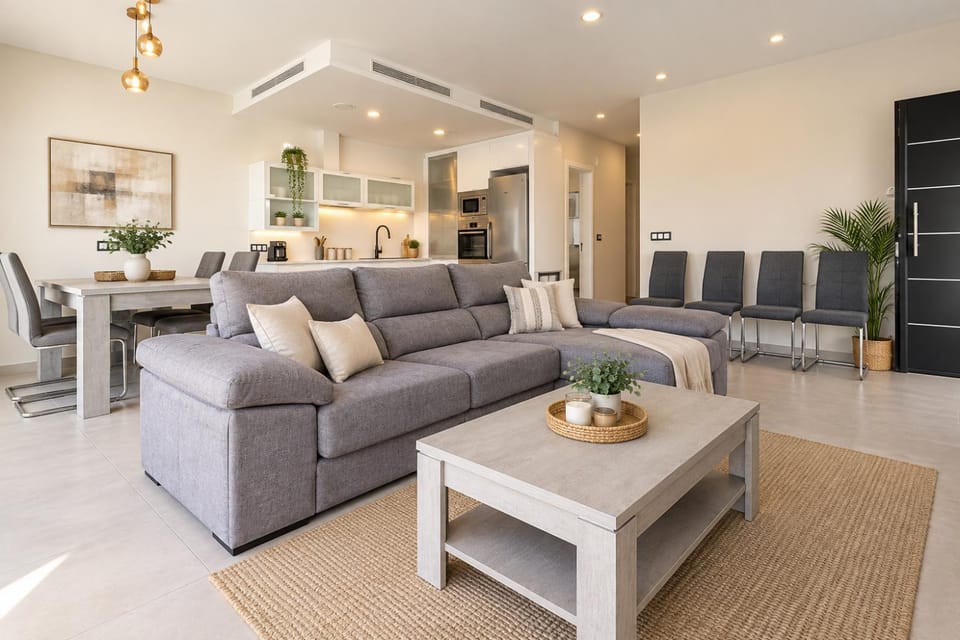 Communal lounge/ TV room
