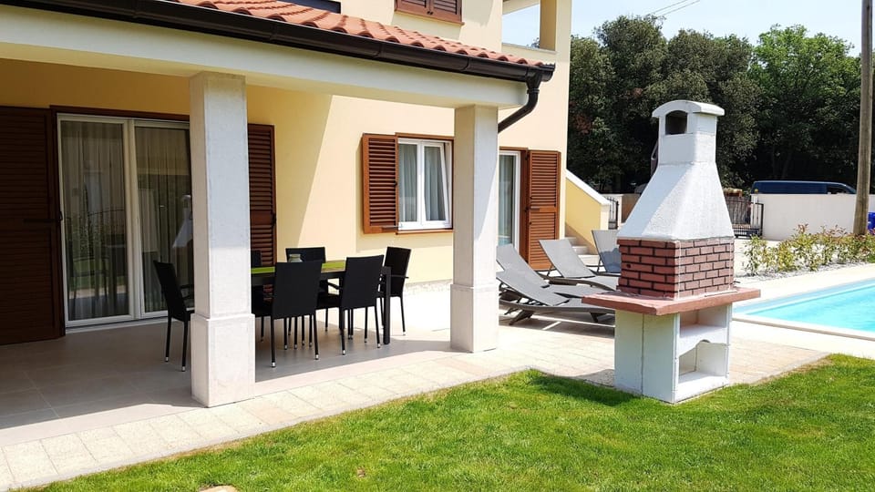 Villa Olivia Private Pool House in Banjole