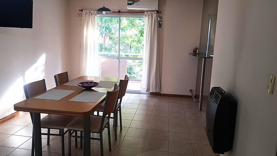 Seating area, Dining area, Area and facilities