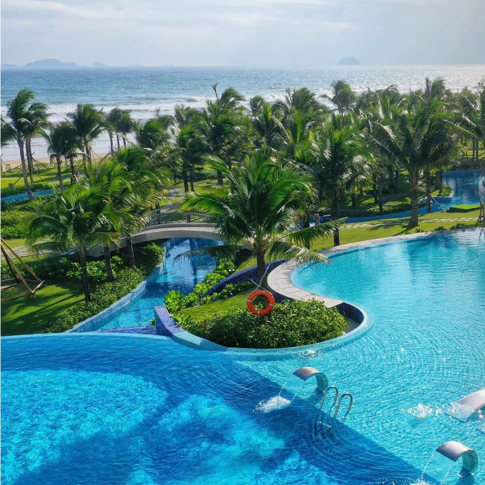 Property building, Swimming pool